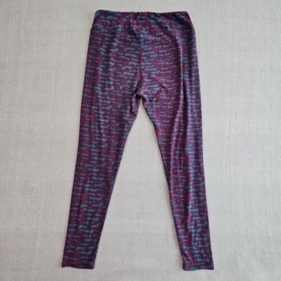 LaLaRue Leggings One Size Black Cat on Maroon Background Athleticwear EUC Yoga - Picture 2 of 11